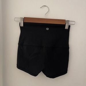 Lululemon wunder train shorts (OG)